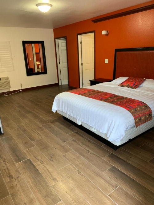 norwalk inn & suites image 10