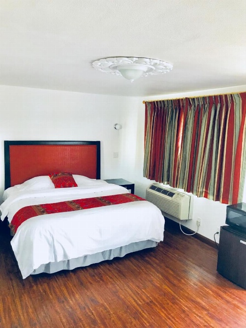 norwalk inn & suites image 24